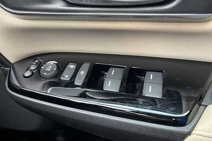 Honda CR-V Hybrid 2.0 I-MMD HYBRID SR 5DR ECVT 