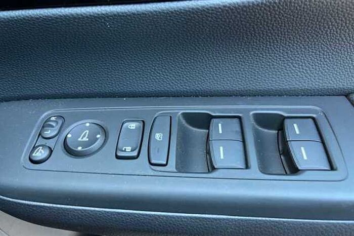 Honda CR-V Hybrid 2.0 eHEV Elegance 5dr eCVT 